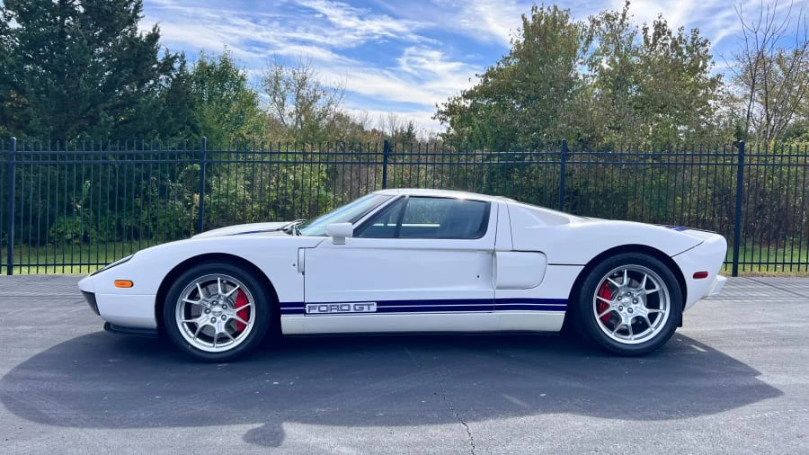 2005 Ford GT 1st Gen - Image 9 of 31