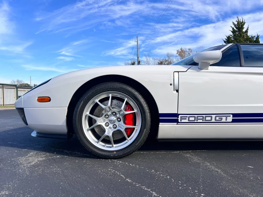 2005 Ford GT 1st Gen - Image 12 of 31