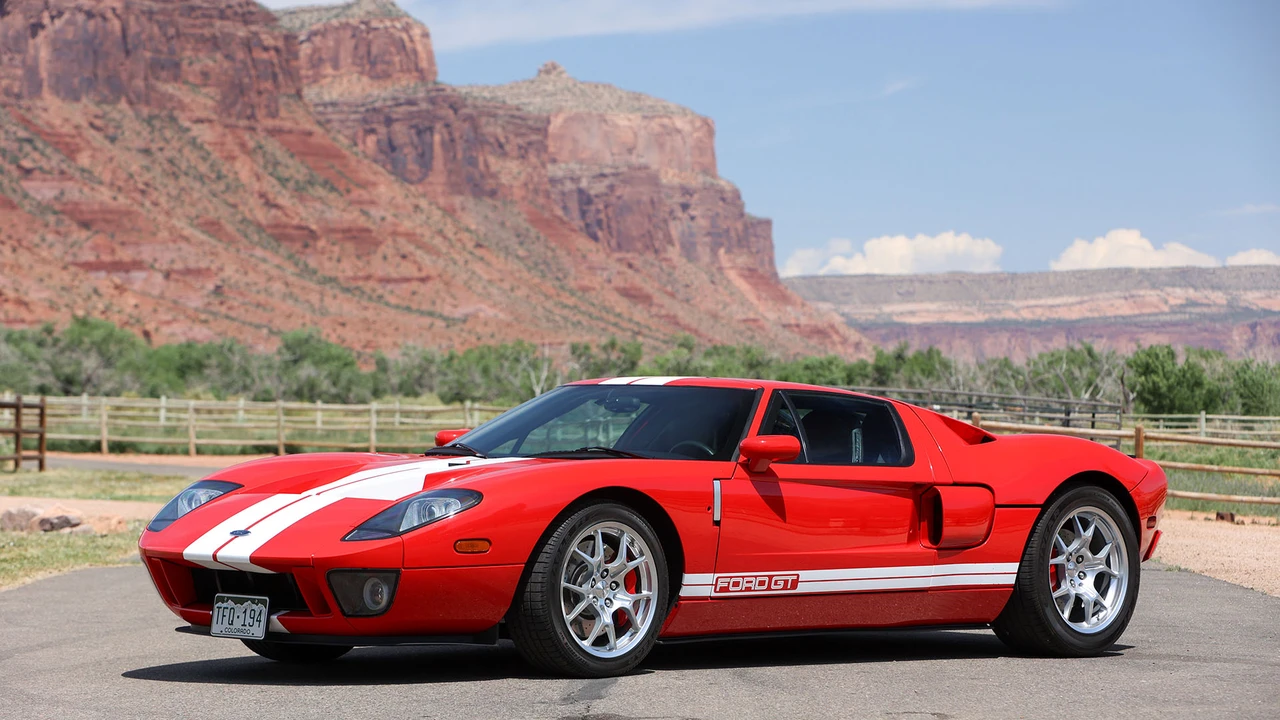 2005 Ford GT 1st Gen - Image 13 of 31