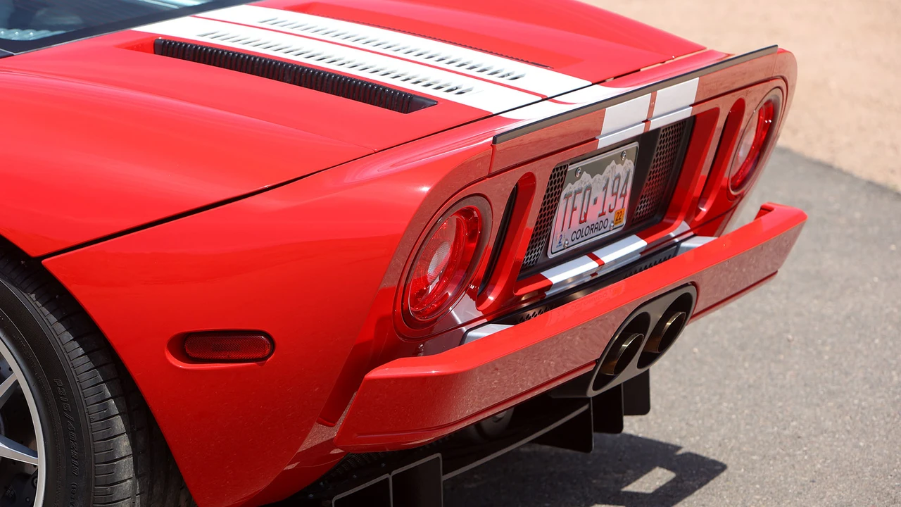 2005 Ford GT 1st Gen - Image 16 of 31