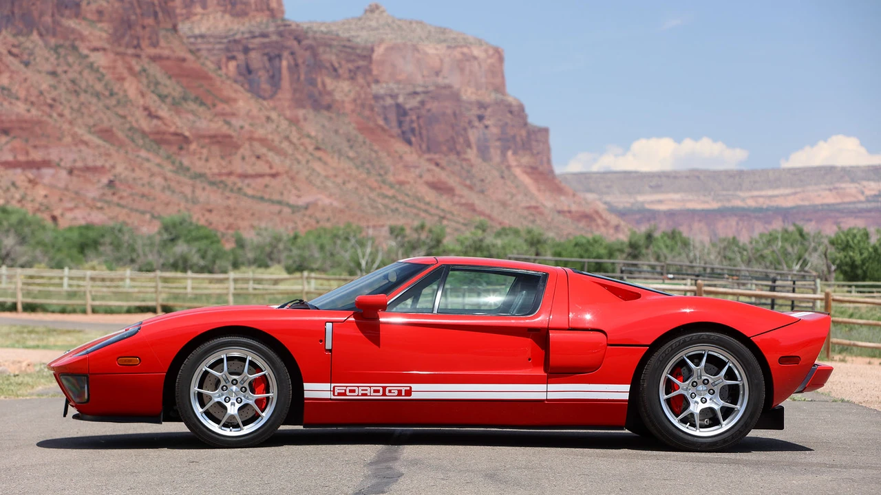 2005 Ford GT 1st Gen - Image 2 of 31