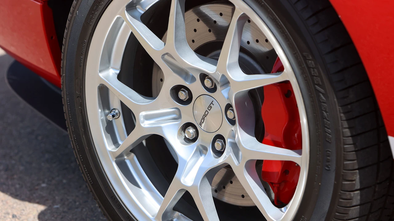 2005 Ford GT 1st Gen - Image 24 of 31