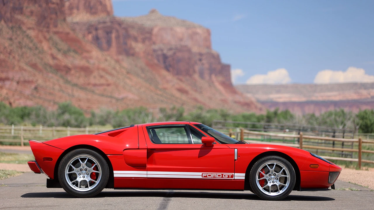 2005 Ford GT 1st Gen - Image 9 of 31