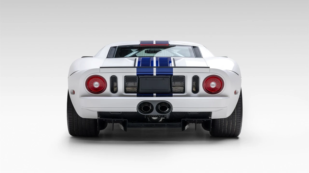 2005 Ford GT 1st Gen - Image 16 of 31