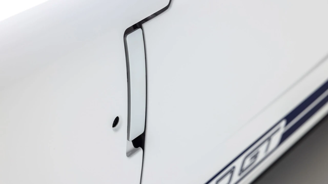 2005 Ford GT 1st Gen - Image 26 of 31