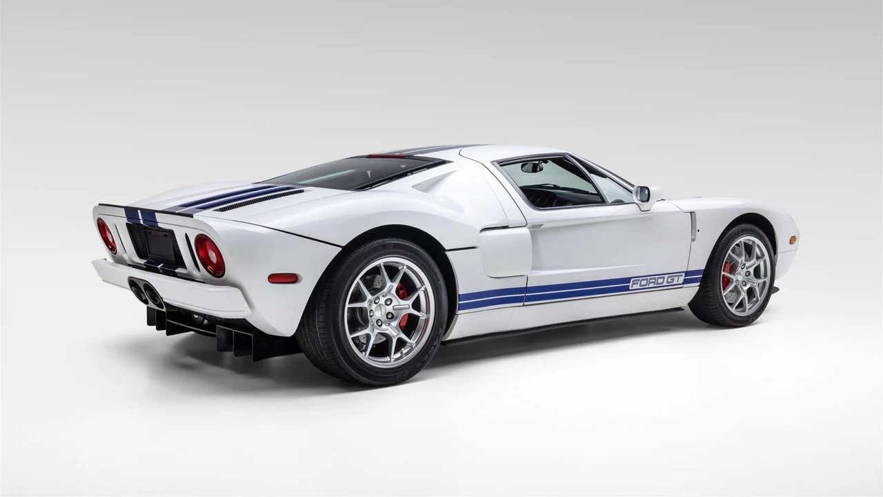 2005 Ford GT 1st Gen - Image 20 of 31