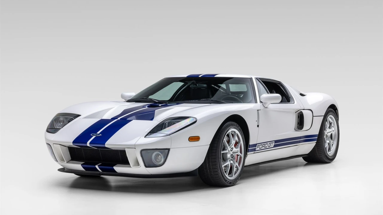 2005 Ford GT 1st Gen - Image 10 of 31