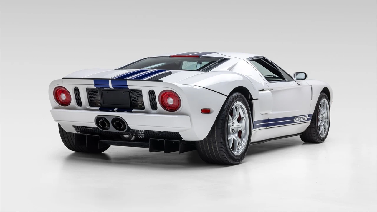 2005 Ford GT 1st Gen - Image 23 of 31
