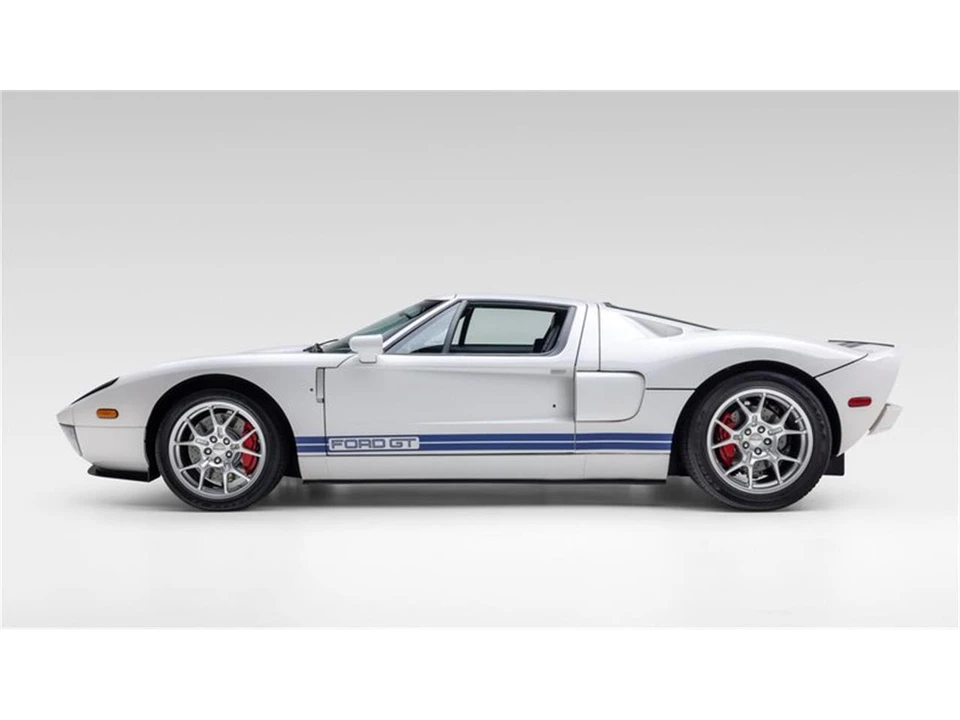 2005 Ford GT 1st Gen - Image 13 of 31