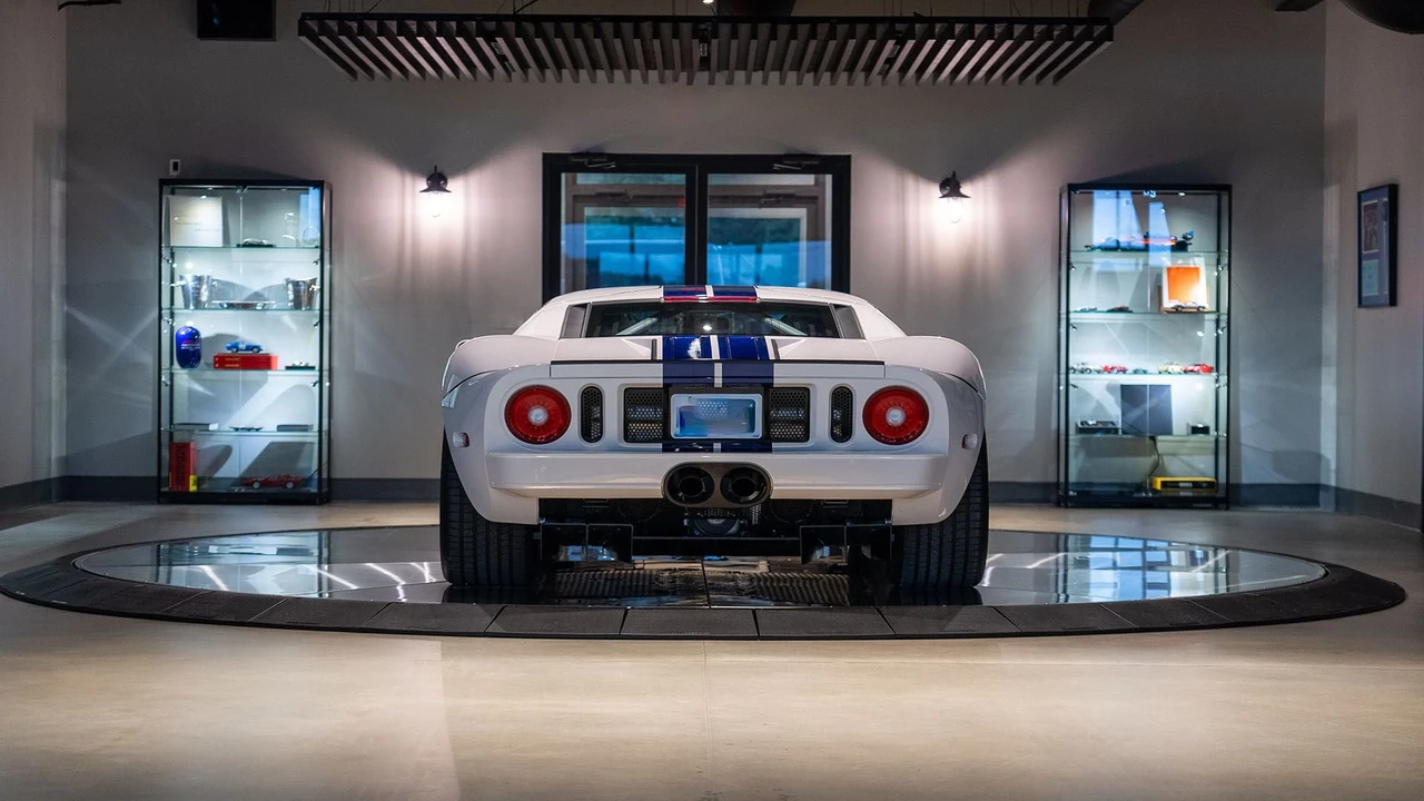 2005 Ford GT 1st Gen - Image 23 of 31