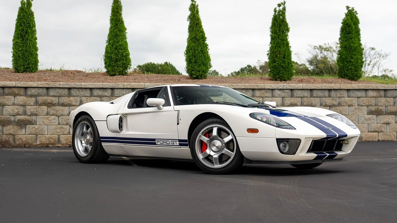 2005 Ford GT 1st Gen - Image 4 of 31