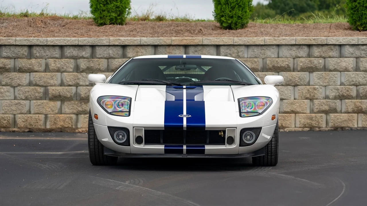 2005 Ford GT 1st Gen - Image 2 of 31