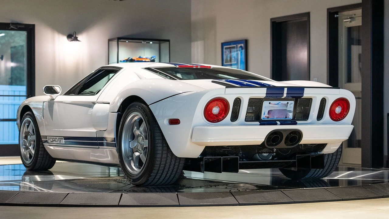 2005 Ford GT 1st Gen - Image 29 of 31
