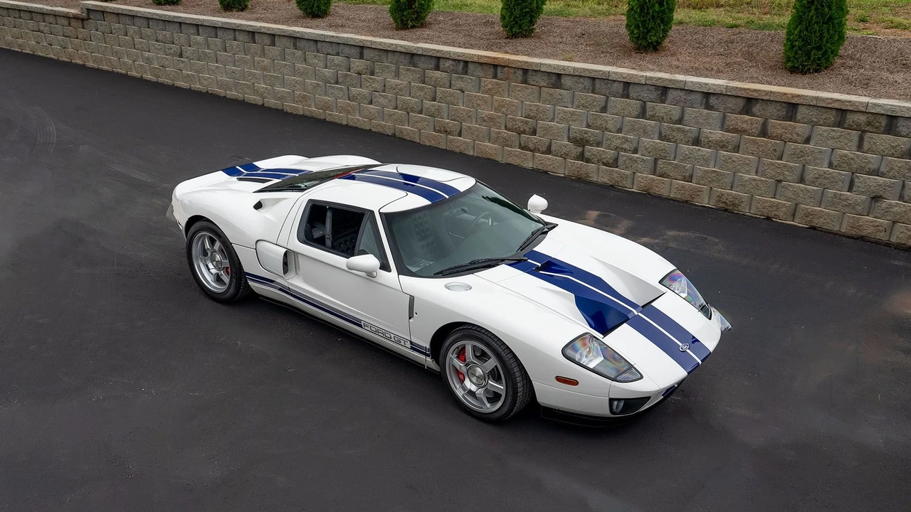 2005 Ford GT 1st Gen - Image 8 of 31
