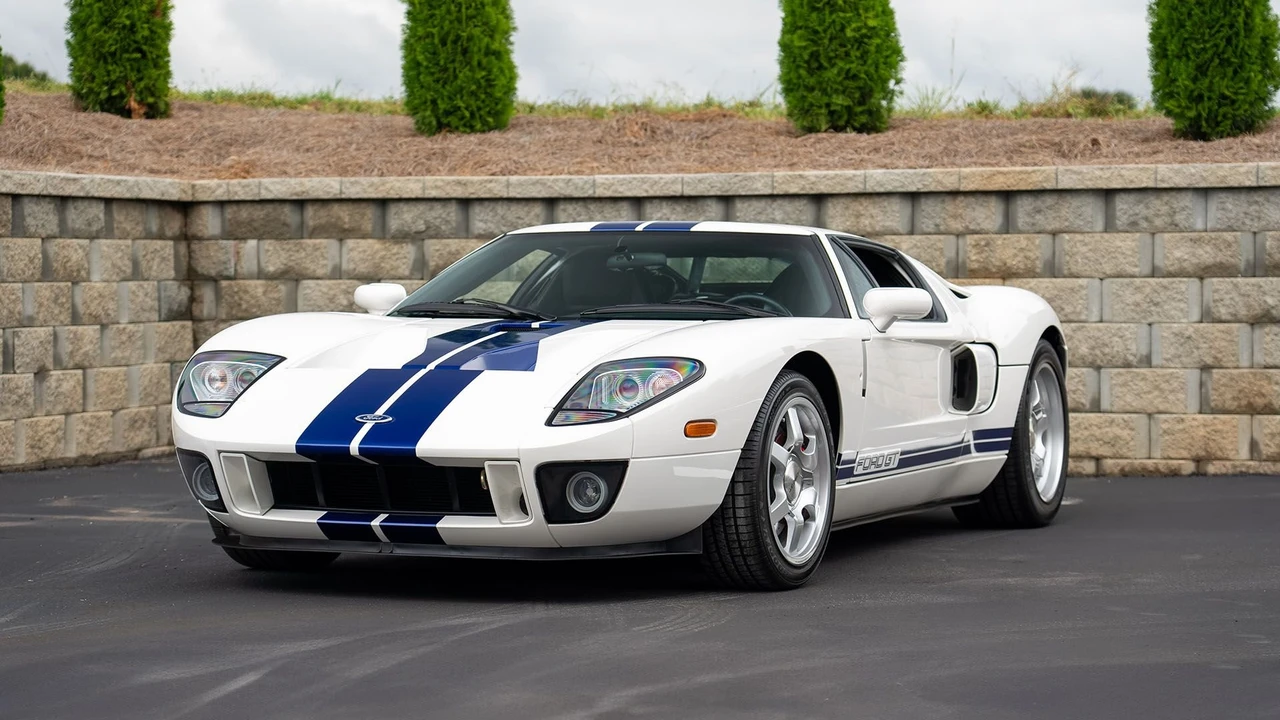 2005 Ford GT 1st Gen - Image 11 of 31