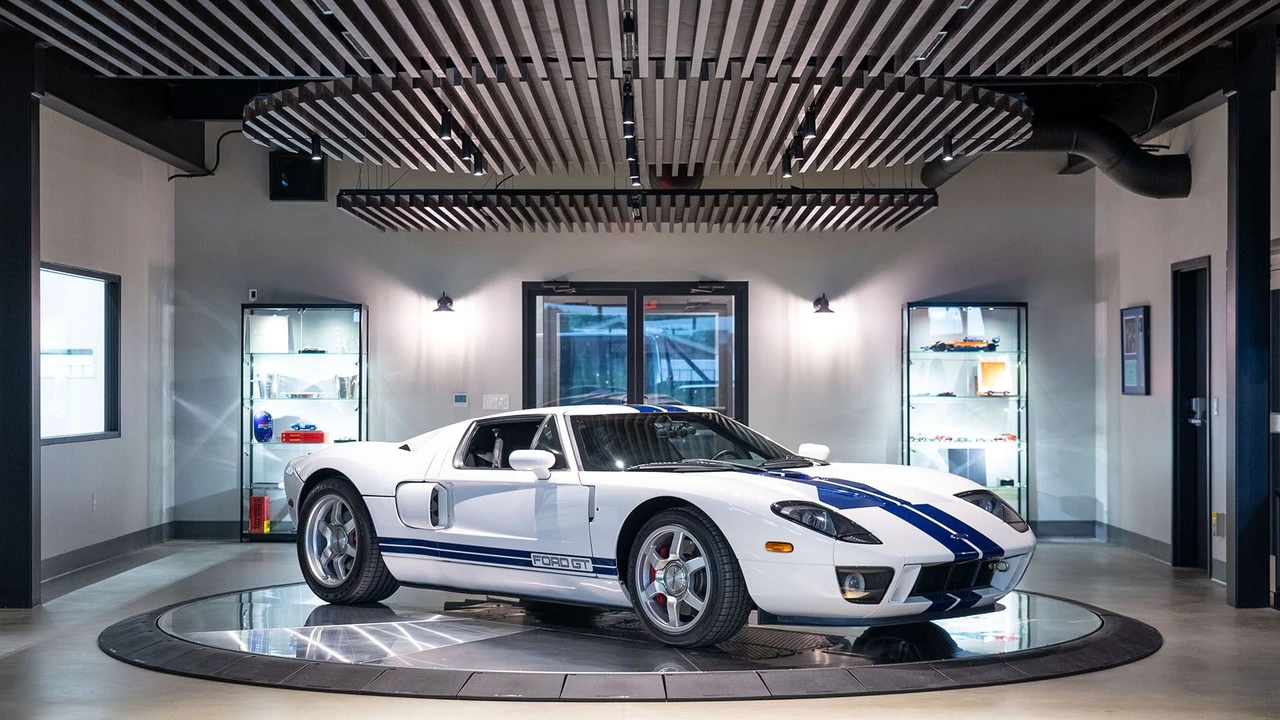2005 Ford GT 1st Gen - Image 20 of 31