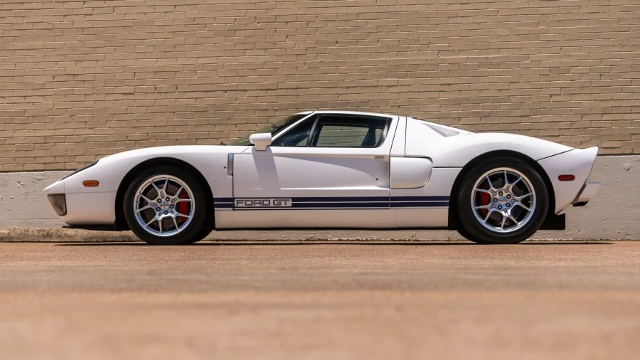 2005 Ford GT 1st Gen - Image 2 of 31