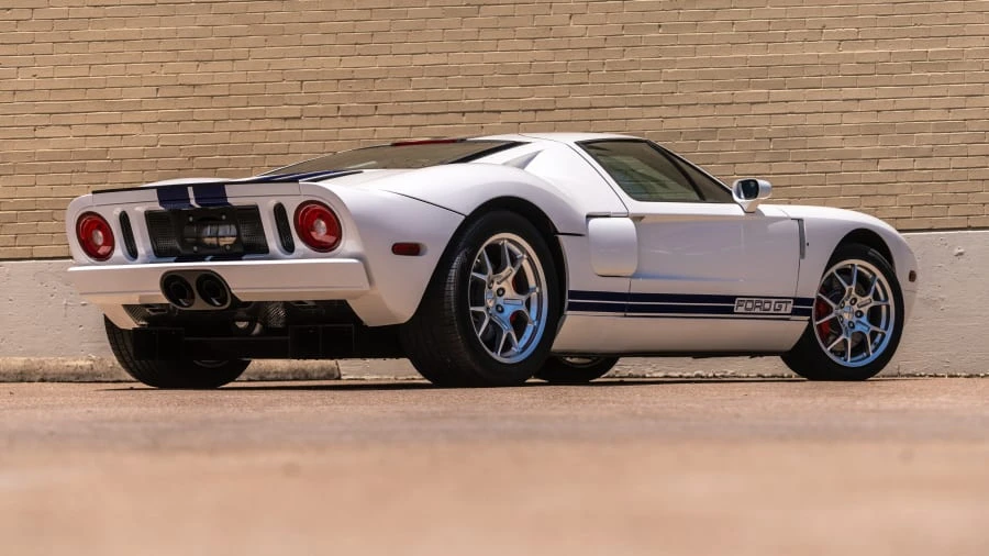 2005 Ford GT 1st Gen - Image 13 of 31