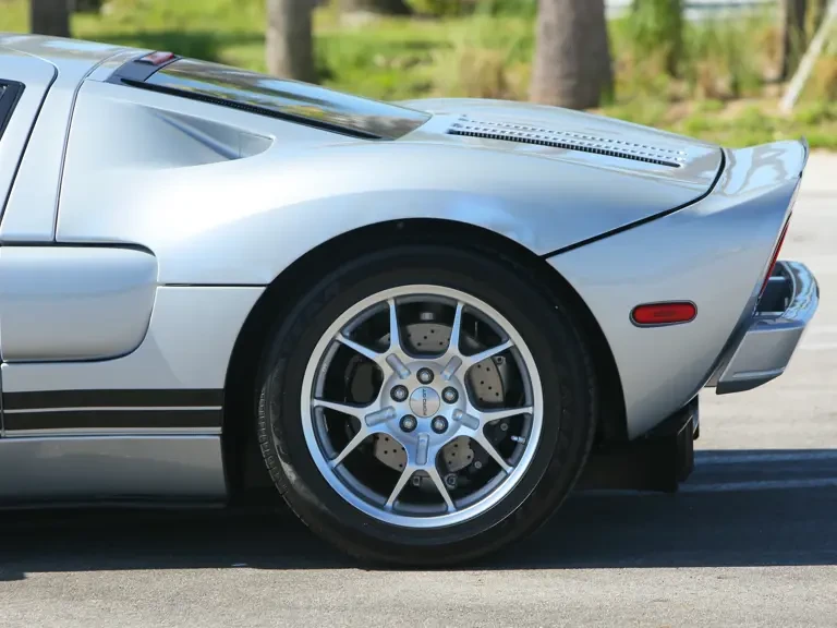 2005 Ford GT 1st Gen - Image 29 of 31
