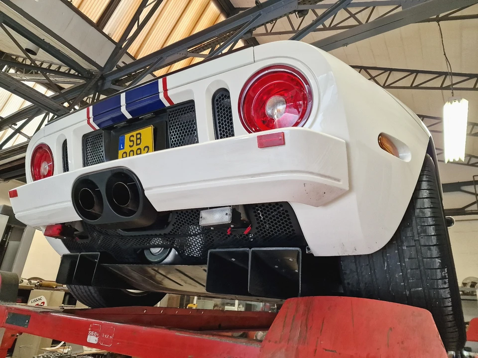 2005 Ford GT 1st Gen - Image 22 of 27