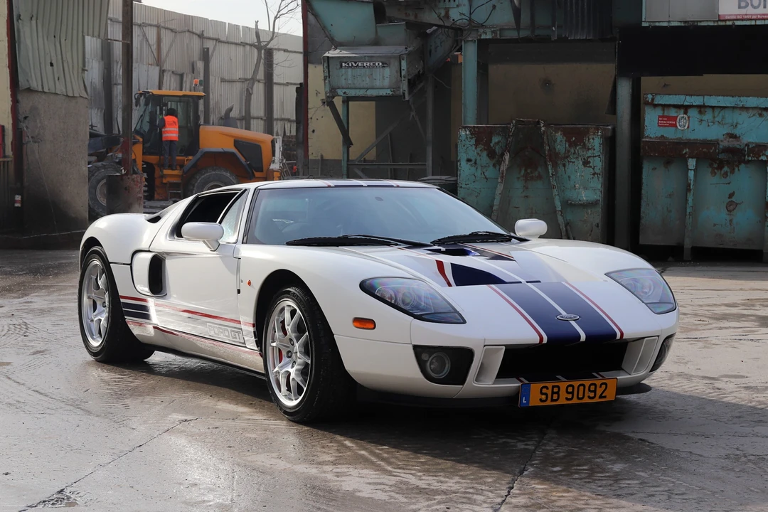 2005 Ford GT 1st Gen - Image 2 of 27