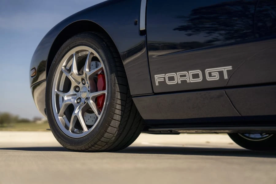 2005 Ford GT 1st Gen - Image 18 of 31