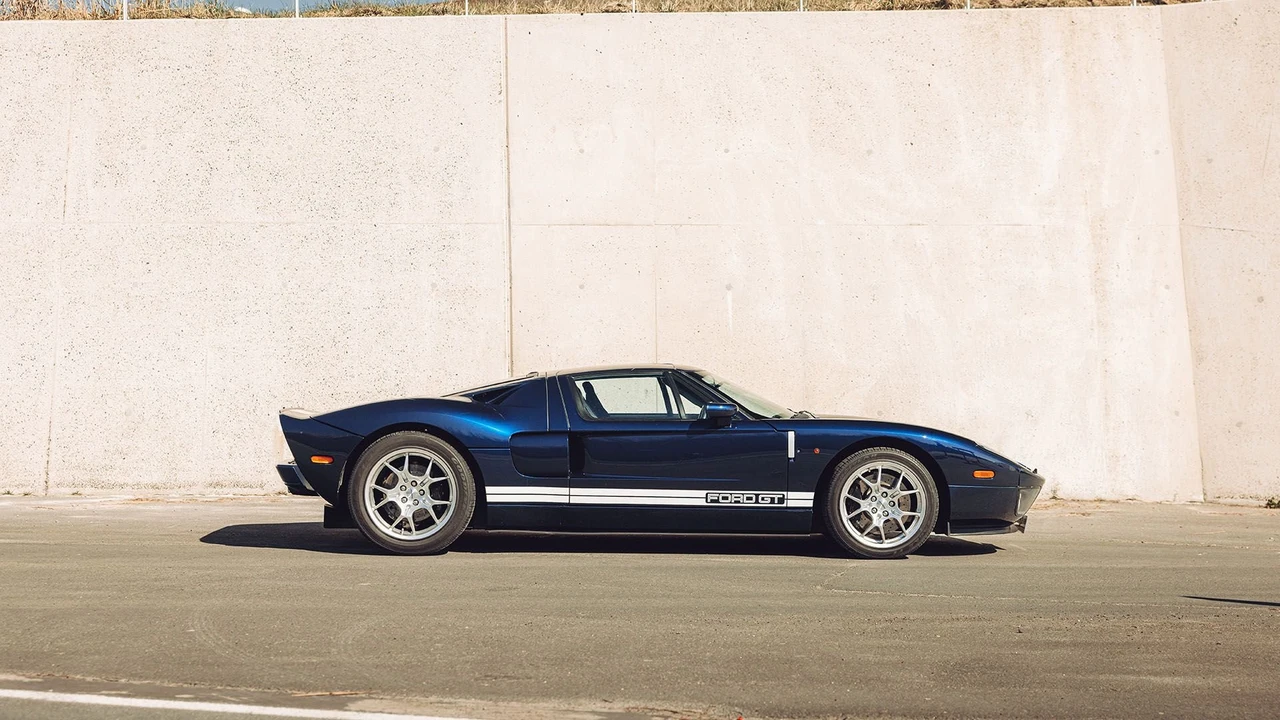 2005 Ford GT 1st Gen - Image 2 of 31