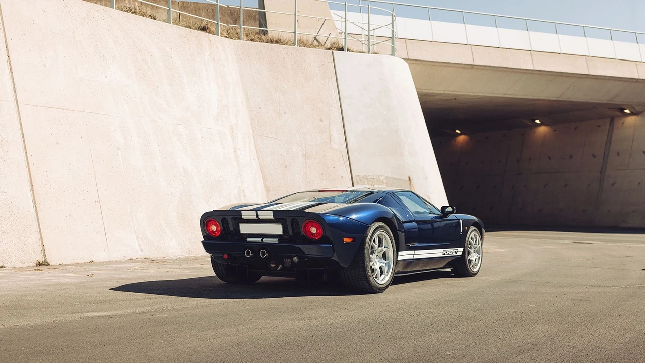 2005 Ford GT 1st Gen - Image 21 of 31