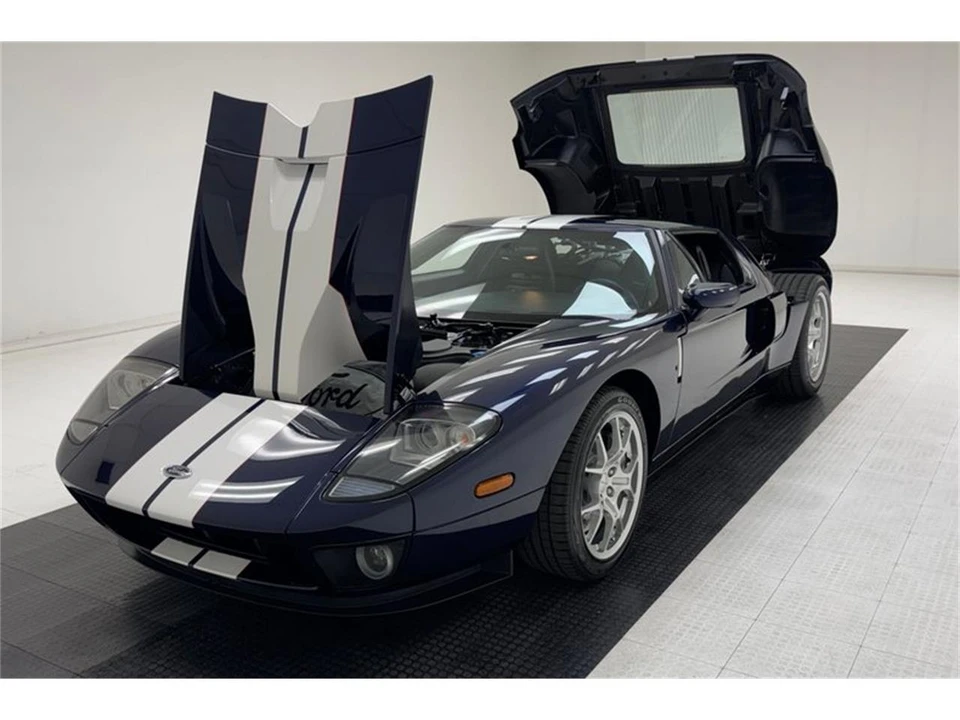 2005 Ford GT 1st Gen - Image 2 of 31