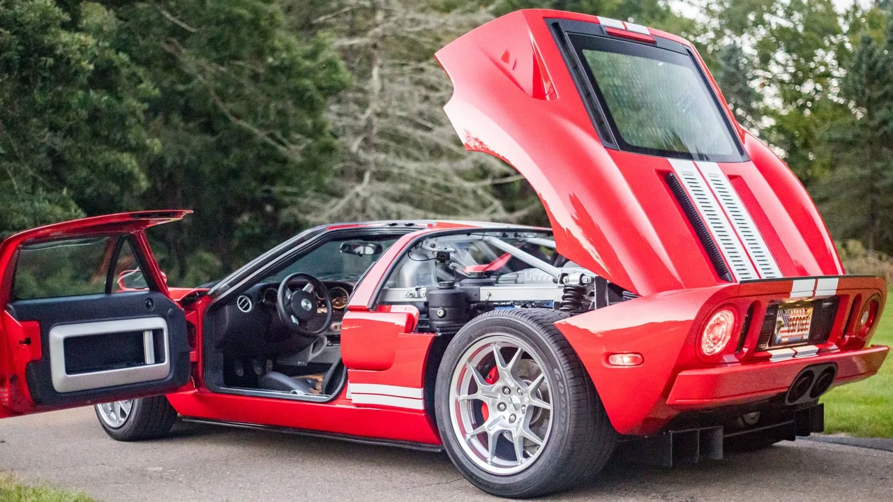 2005 Ford GT 1st Gen - Image 11 of 31