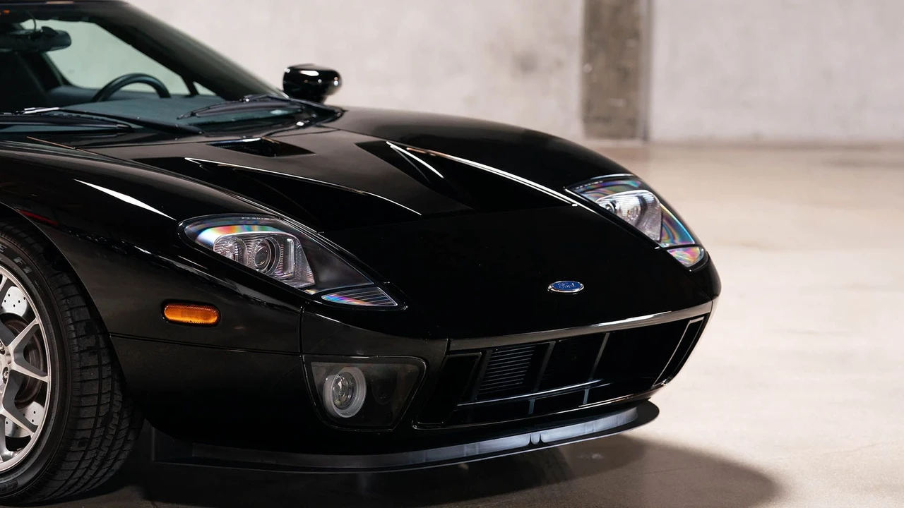2005 Ford GT 1st Gen - Image 23 of 31