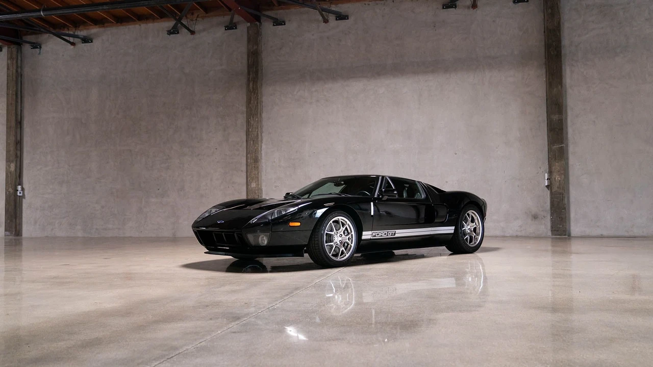 2005 Ford GT 1st Gen - Image 10 of 31