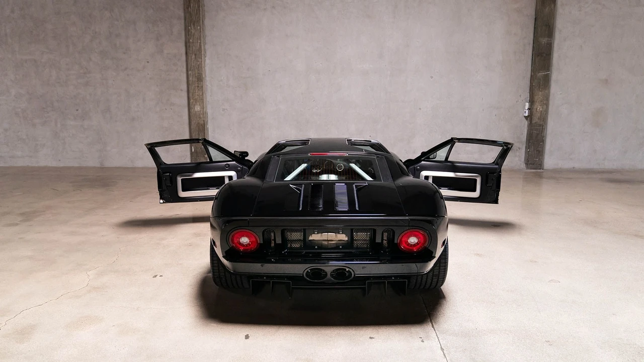 2005 Ford GT 1st Gen - Image 14 of 31