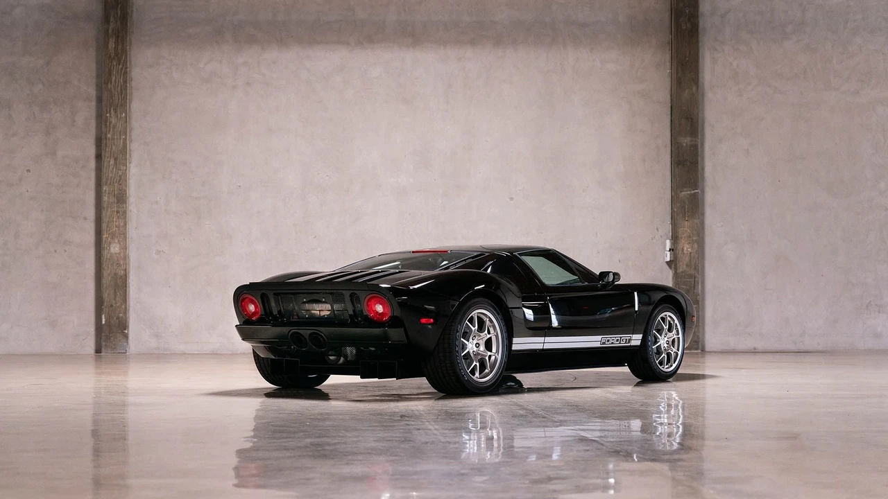 2005 Ford GT 1st Gen - Image 20 of 31