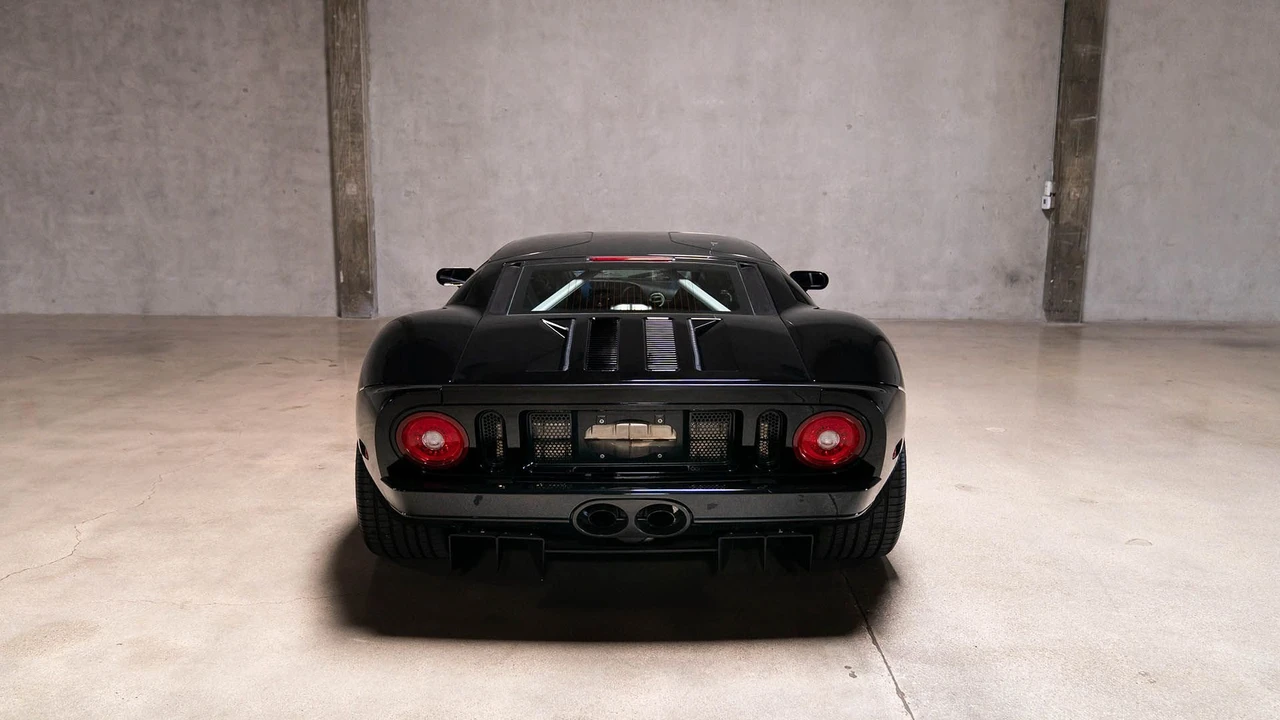 2005 Ford GT 1st Gen - Image 17 of 31