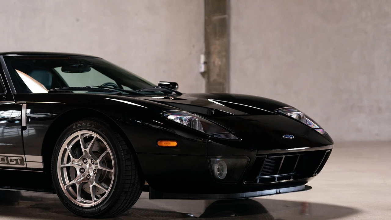 2005 Ford GT 1st Gen - Image 22 of 31