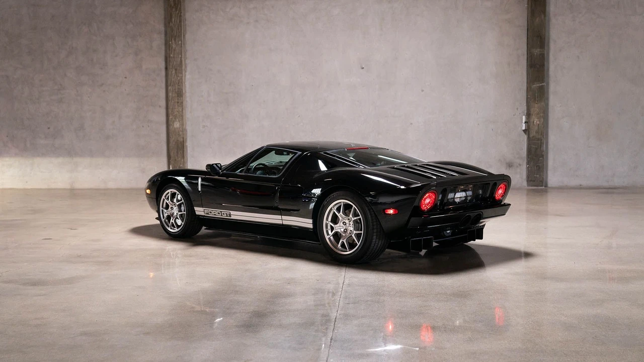 2005 Ford GT 1st Gen - Image 15 of 31