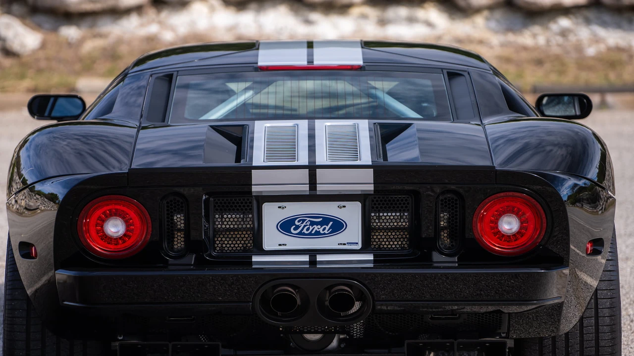 2005 Ford GT 1st Gen - Image 22 of 31