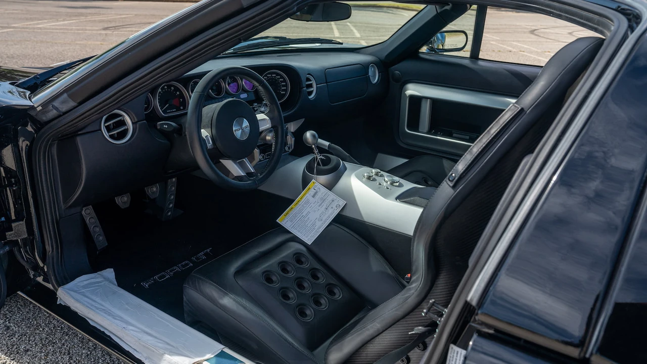 2005 Ford GT 1st Gen - Image 25 of 31