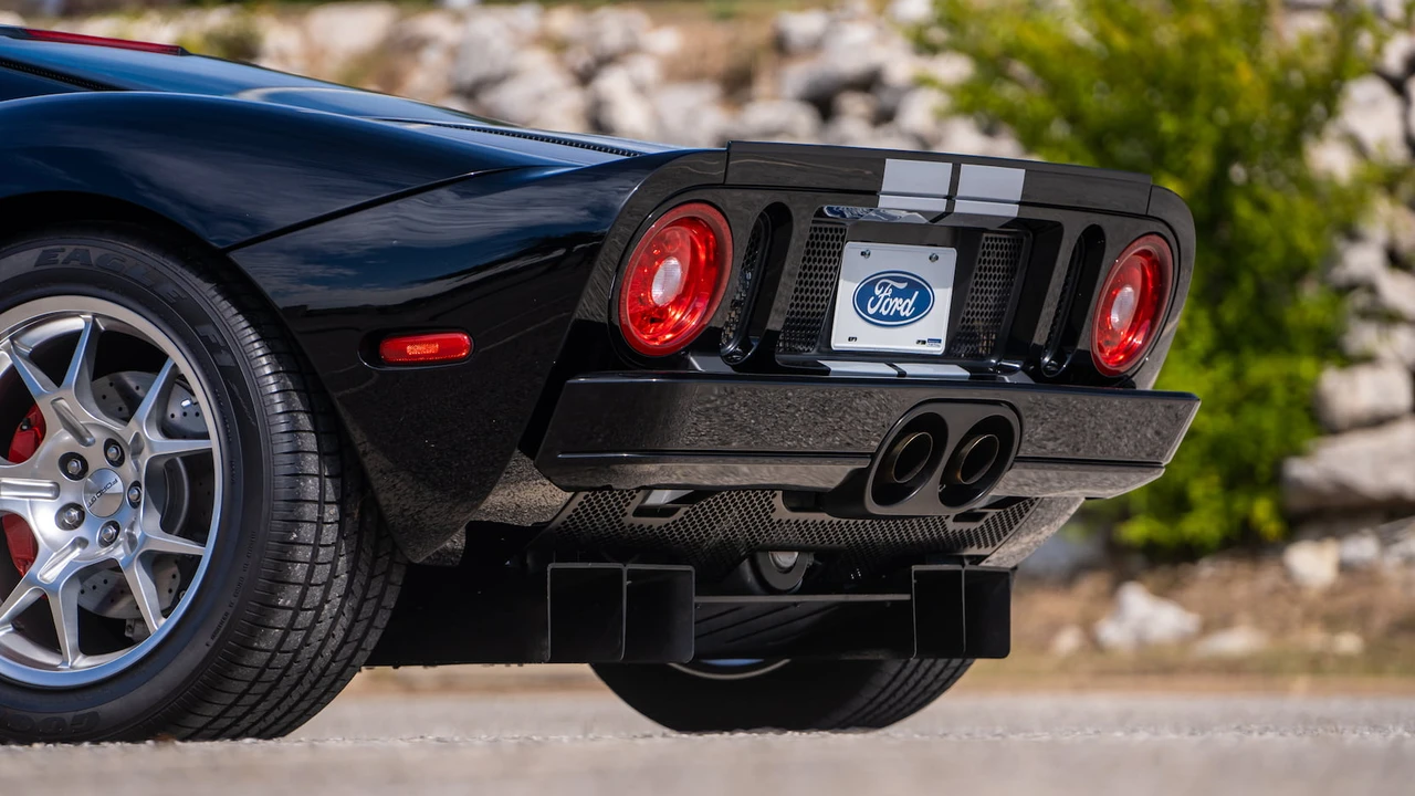 2005 Ford GT 1st Gen - Image 9 of 31