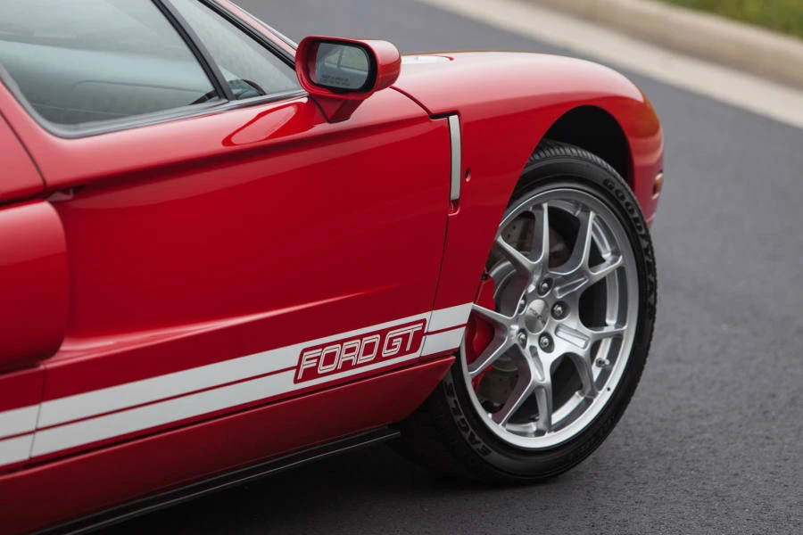 2005 Ford GT 1st Gen - Image 10 of 12