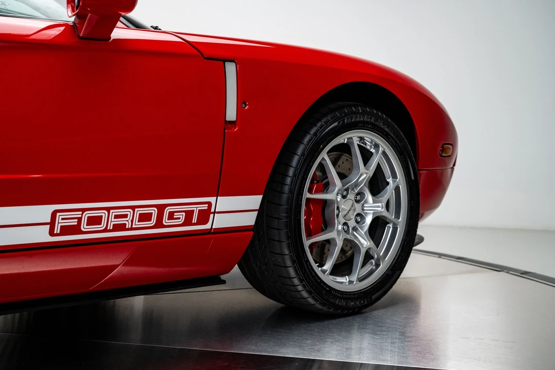 2005 Ford GT 1st Gen - Image 19 of 31