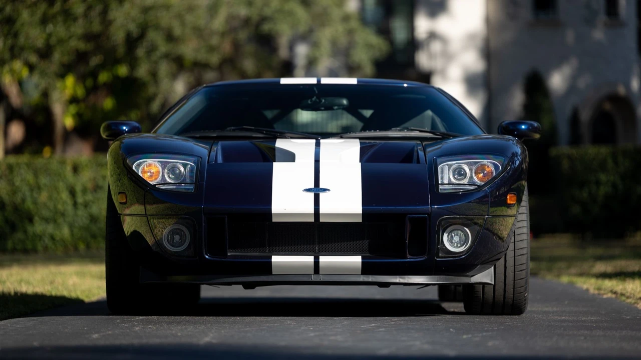 2005 Ford GT 1st Gen - Image 14 of 31