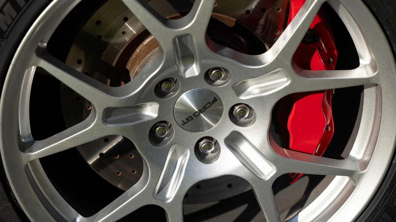 2005 Ford GT 1st Gen - Image 22 of 31
