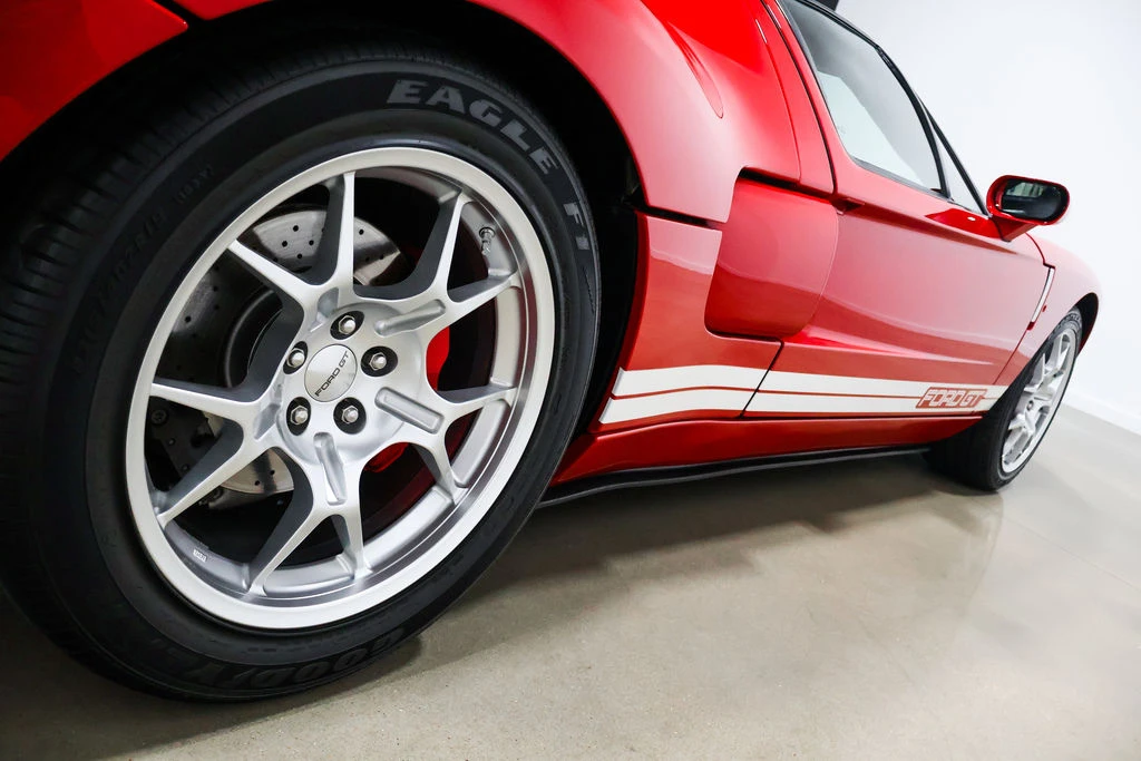 2005 Ford GT 1st Gen - Image 26 of 31