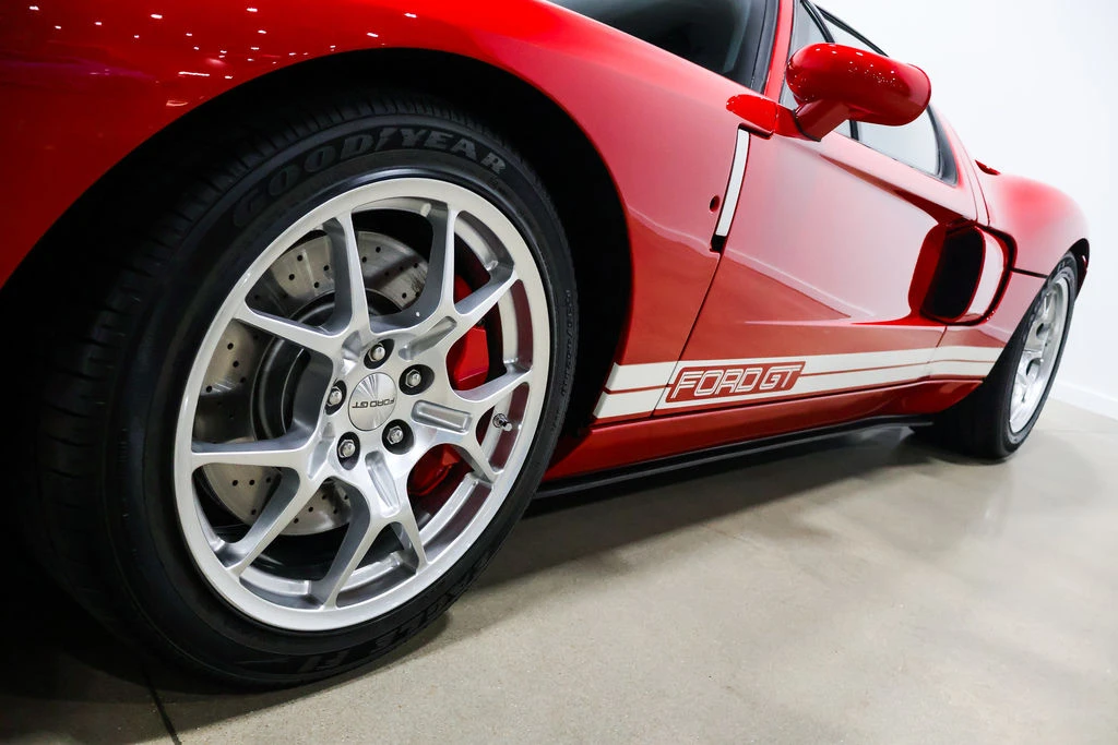 2005 Ford GT 1st Gen - Image 22 of 31