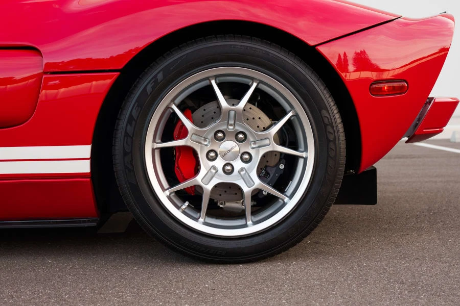 2005 Ford GT 1st Gen - Image 25 of 31