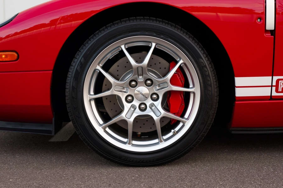 2005 Ford GT 1st Gen - Image 24 of 31