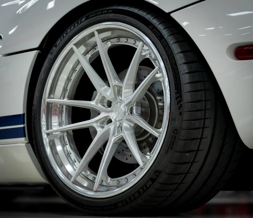 2005 Ford GT 1st Gen - Image 4 of 12