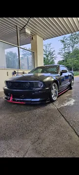 2005 Ford Mustang GT 2D